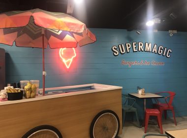 ボラカイ島で有名なハンバーガーショップと言えば・・・ SUPER MAGIC （スーパーマジック）