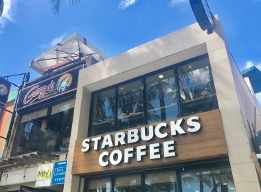 もちろんボラカイ島にもSTARBUCKS(スターバック)あります・・・ 